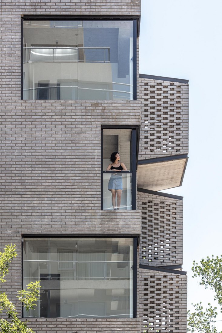 Edificio M 5605 por Arqtipo. Fotografía por Federico Kulekdjian.