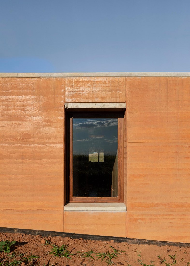 Casa en Cunha por Arquipélago Arquitetos. Fotografía por Federico Cairoli