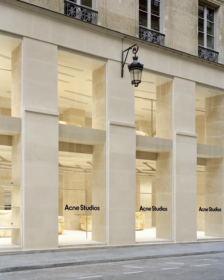 Tienda Acne Studios en París por Arquitectura-G. Fotografía por Maxime Delvaux