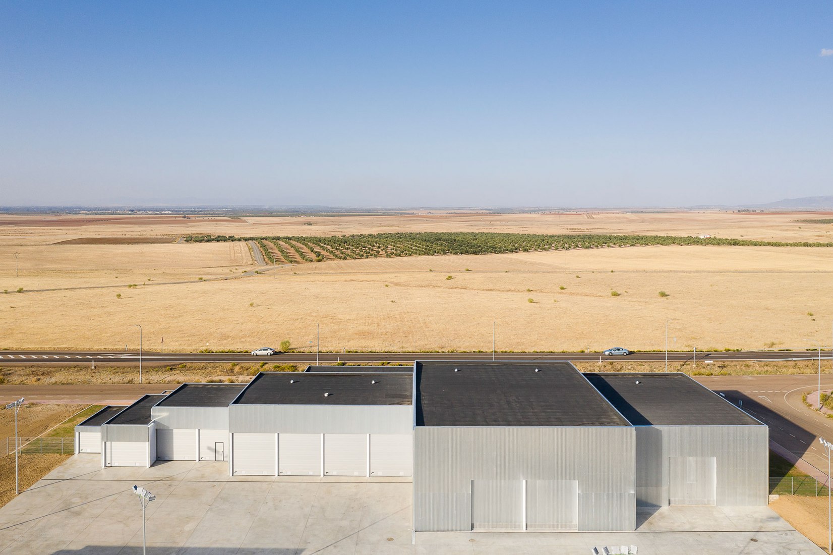 Industrial Building for Brigadas & Promedio Center by Estudio Arquitectura Hago. Photograph by Fernando Alda