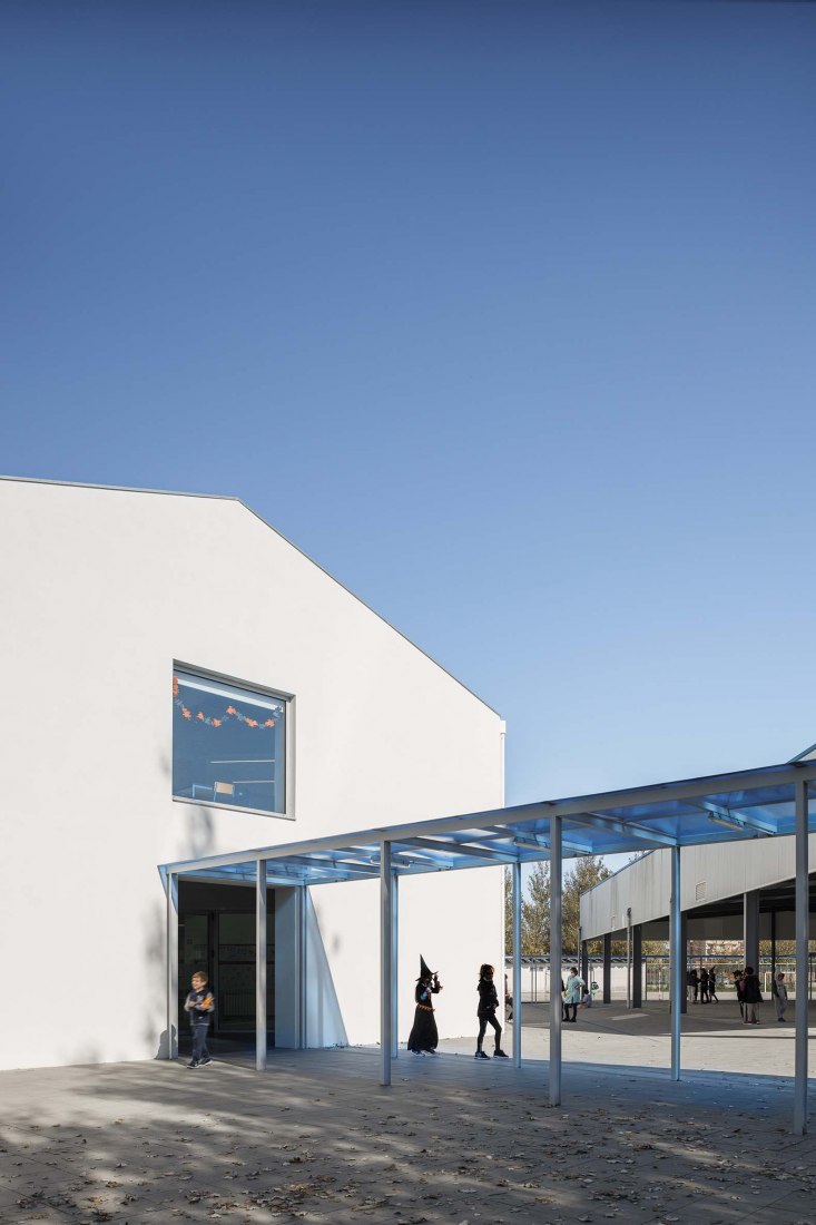 Escuela primaria São Bernardo en Aveiro por Arte Tectónica. Fotografía por Ivo Tavares Studio.