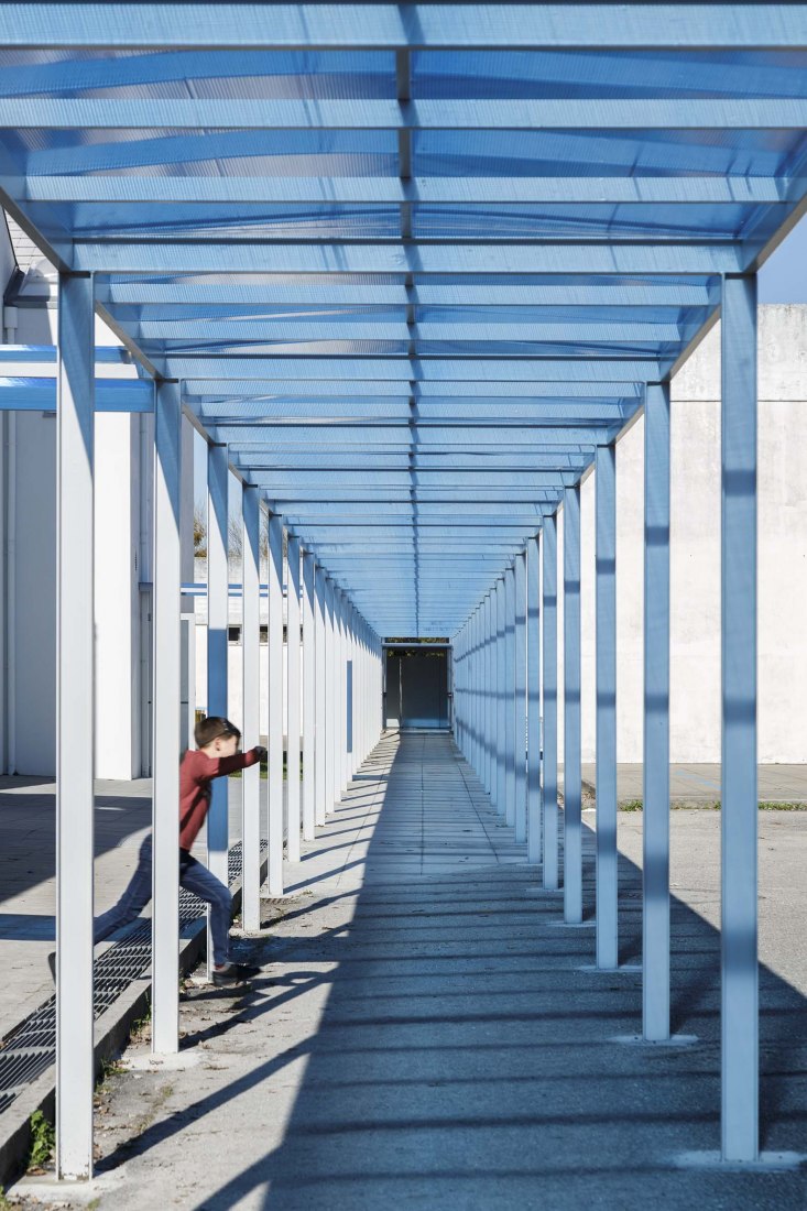 Escuela primaria São Bernardo en Aveiro por Arte Tectónica. Fotografía por Ivo Tavares Studio.