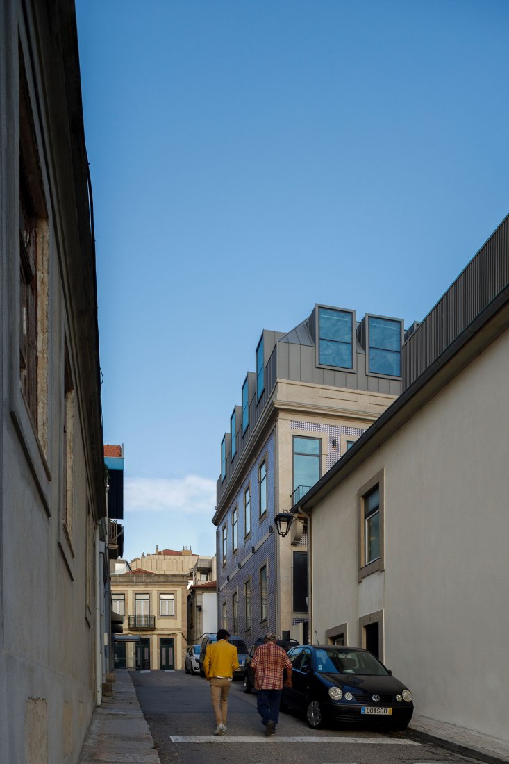 Prédio Foz por As Arquitecto. Fotografía por Ivo Tavares Studio.