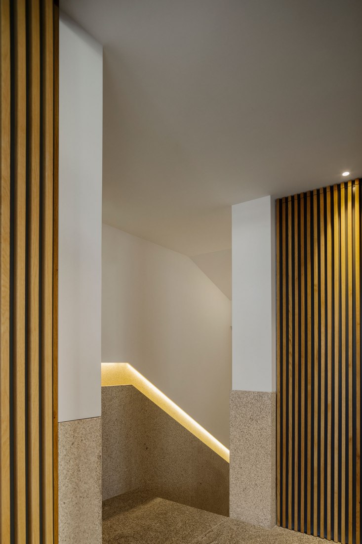 Prédio Foz por As Arquitecto. Fotografía por Ivo Tavares Studio.
