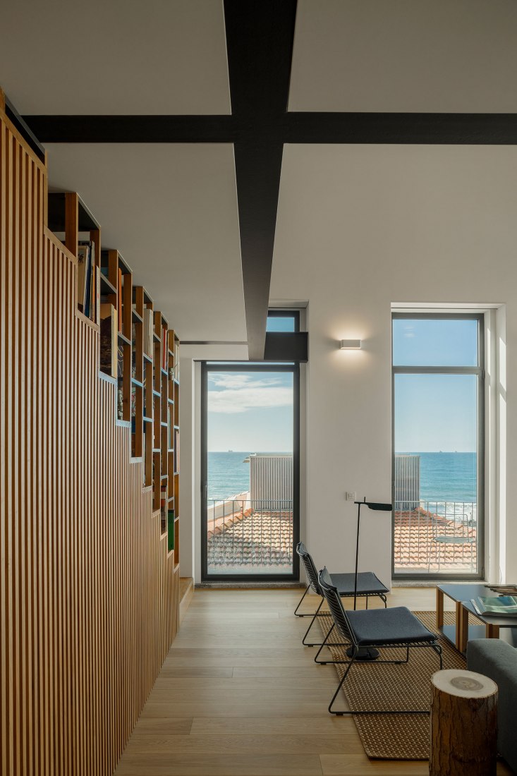 Prédio Foz por As Arquitecto. Fotografía por Ivo Tavares Studio.