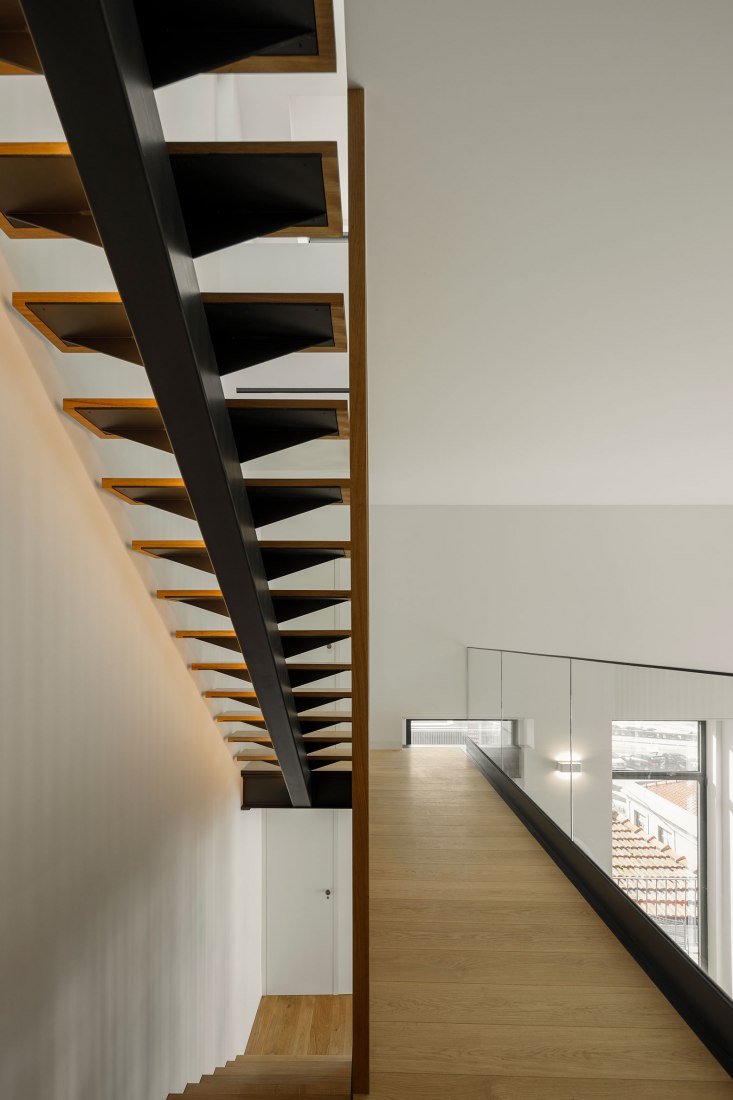 Prédio Foz por As Arquitecto. Fotografía por Ivo Tavares Studio.