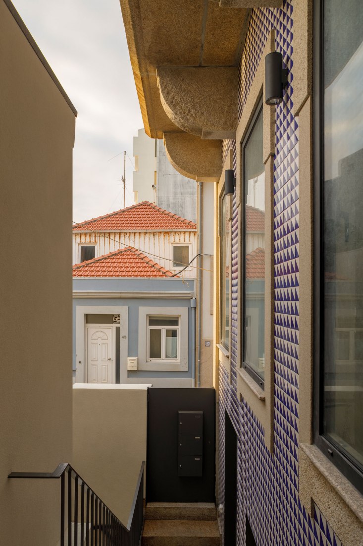 Prédio Foz por As Arquitecto. Fotografía por Ivo Tavares Studio.