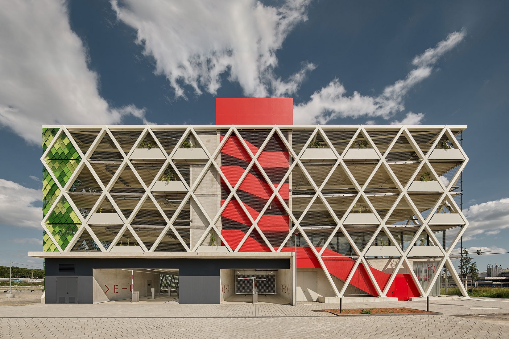 Aparcamiento energético por asp Architekten. Fotografía por Zooey Braun Fotografie.