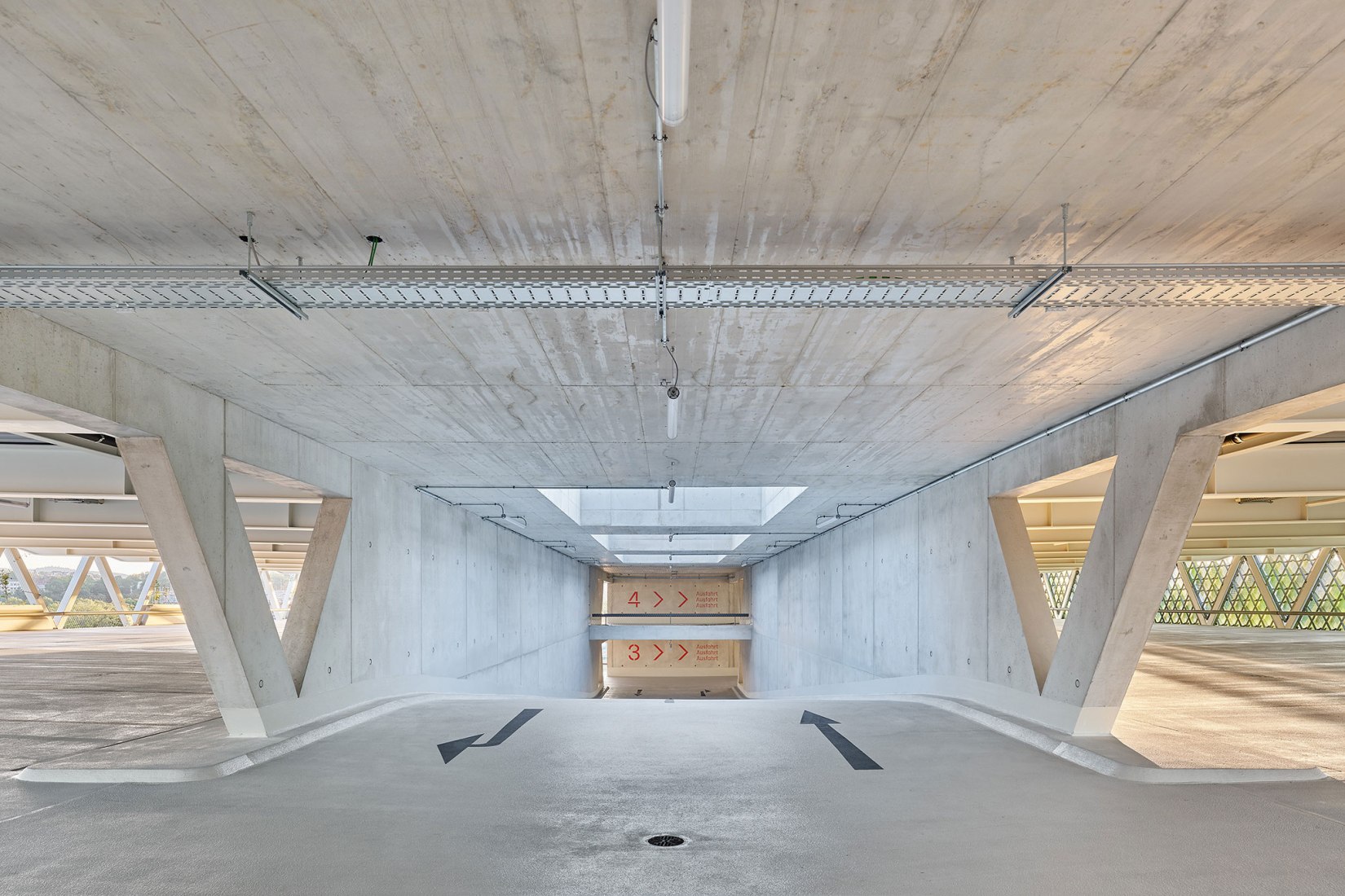 Aparcamiento energético por asp Architekten. Fotografía por Zooey Braun Fotografie.