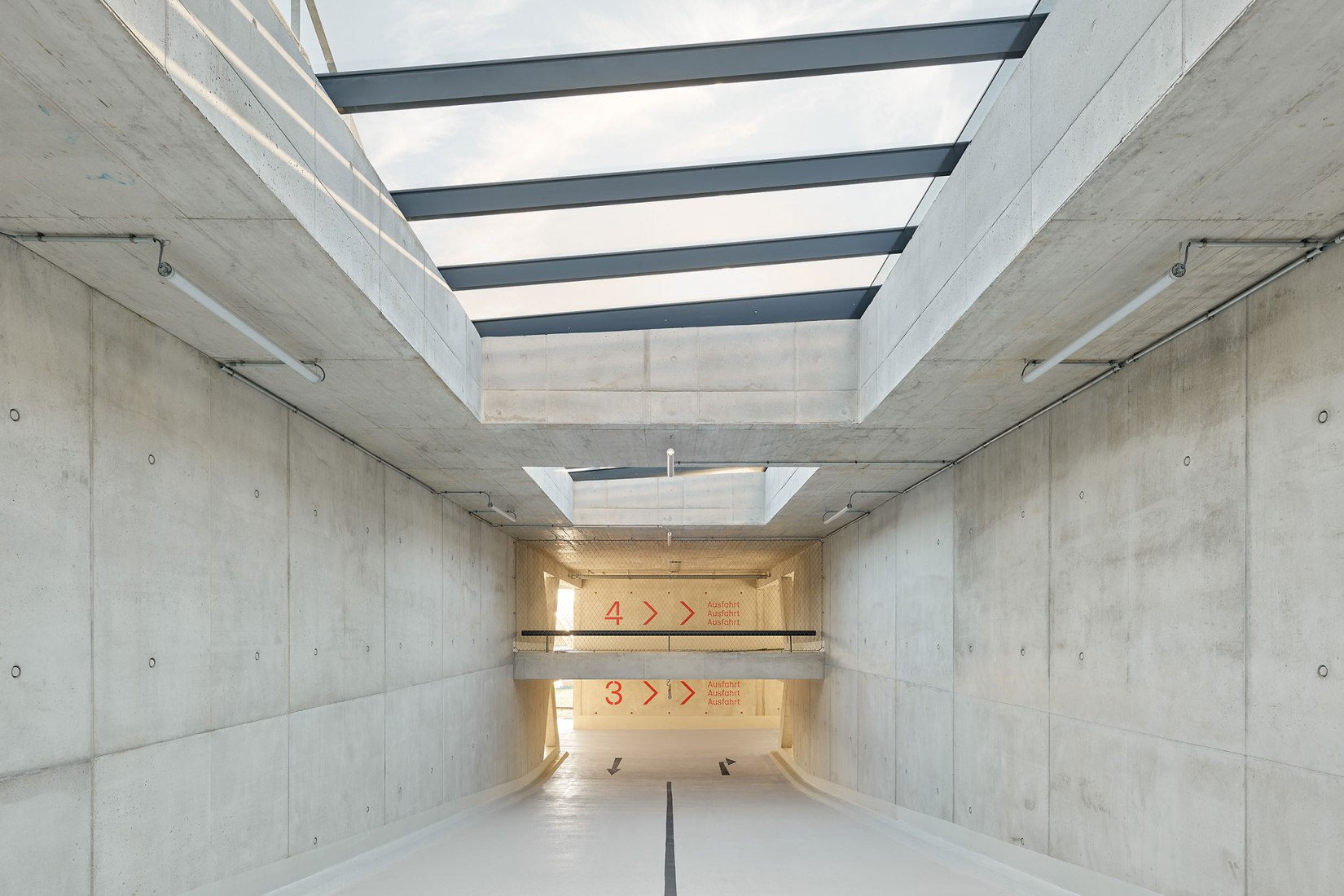 Aparcamiento energético por asp Architekten. Fotografía por Zooey Braun Fotografie.