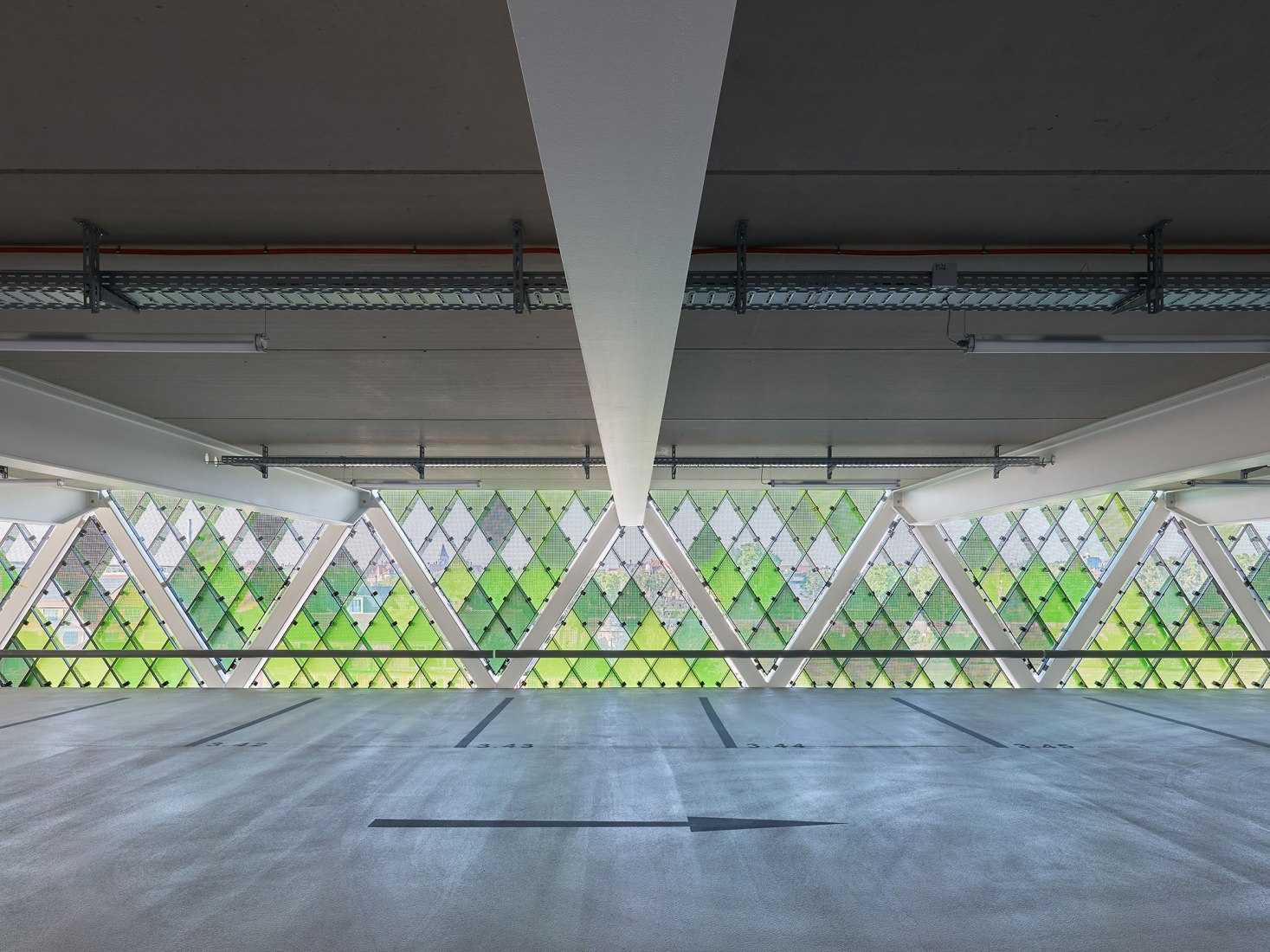 Aparcamiento energético por asp Architekten. Fotografía por Zooey Braun Fotografie.