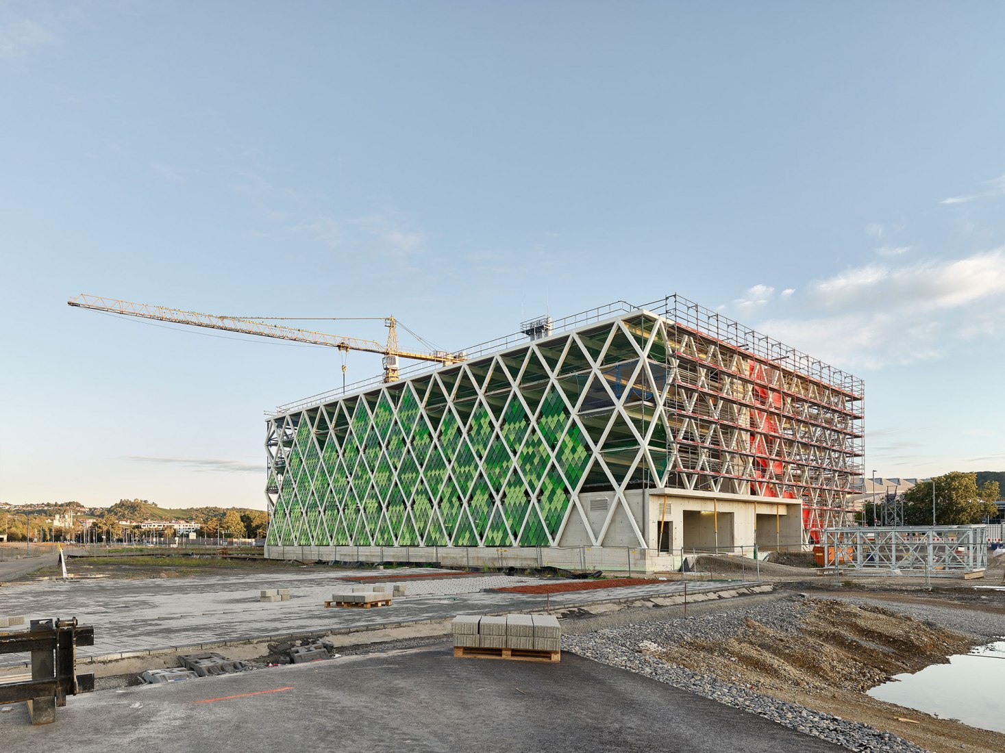 Aparcamiento energético por asp Architekten. Fotografía por Zooey Braun Fotografie.