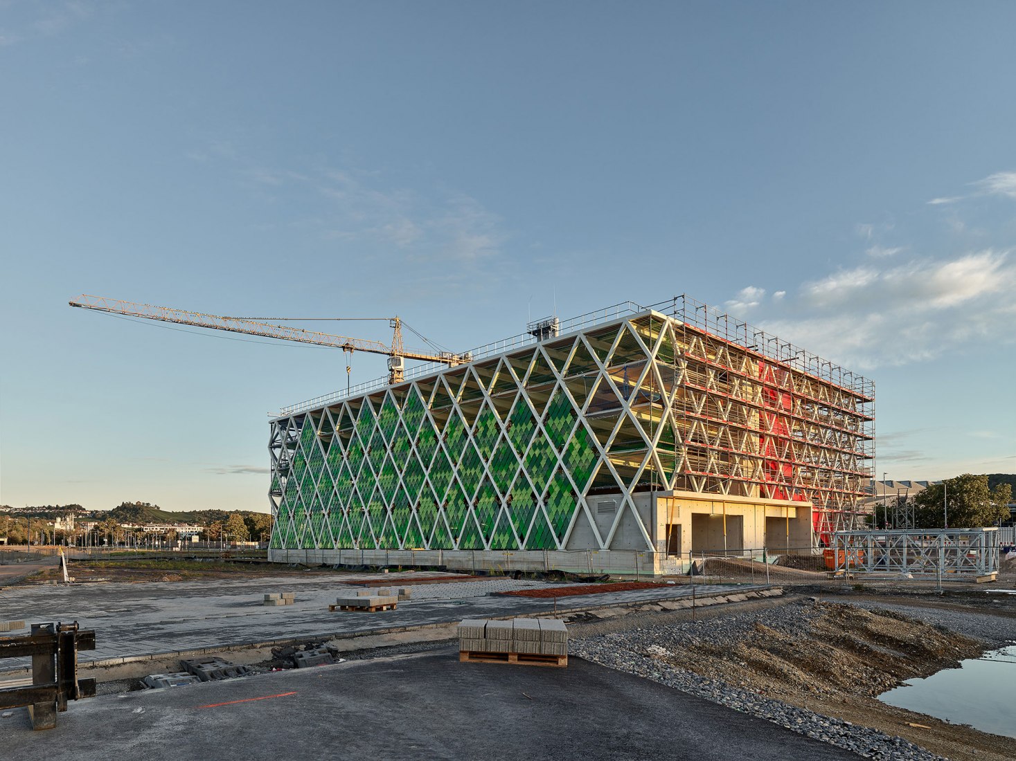 Aparcamiento energético por asp Architekten. Fotografía por Zooey Braun Fotografie.