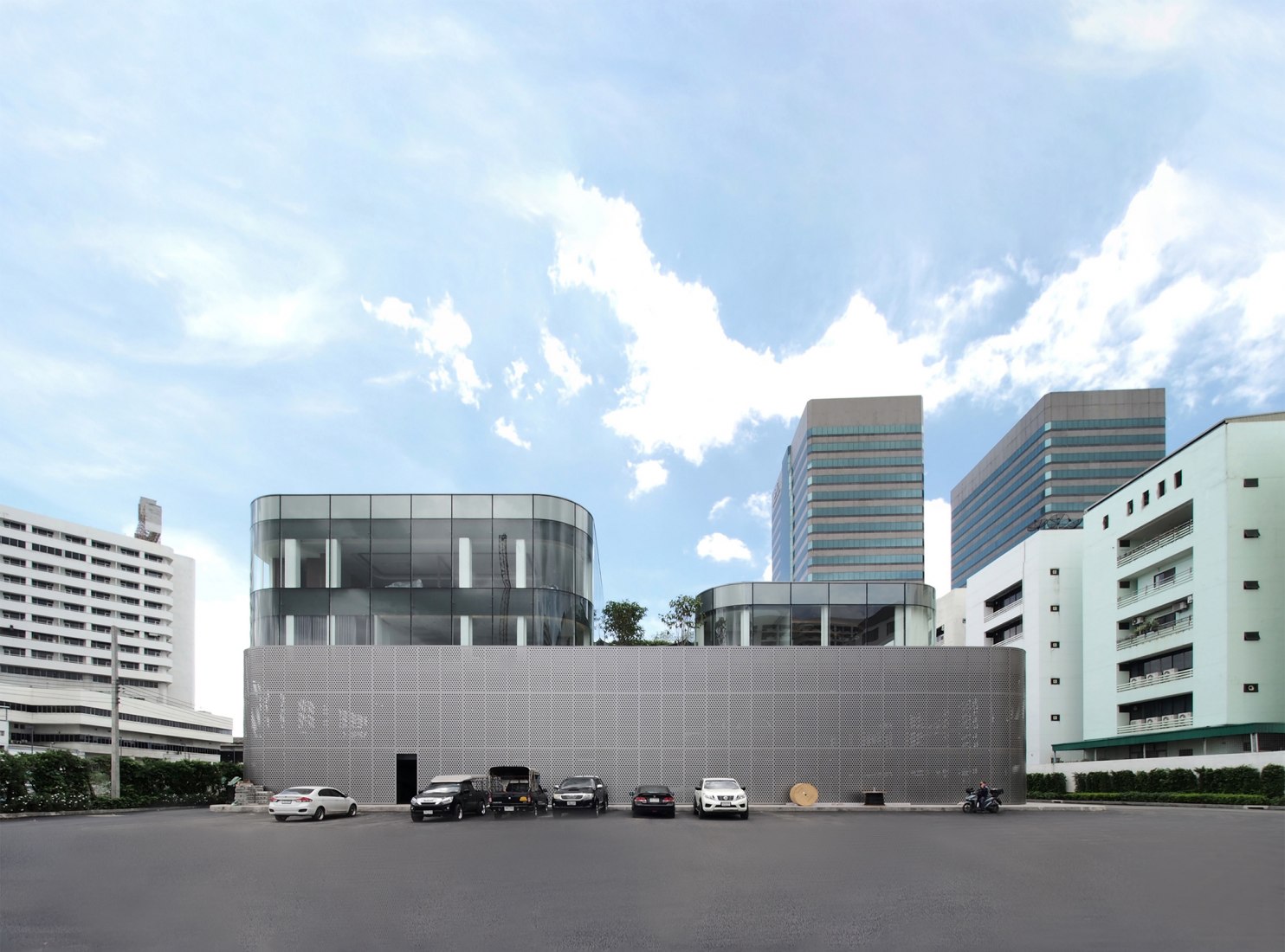 Toyota Thailand Marketing Complex by ASWA. Photograph by Phuttipan Aswakool.