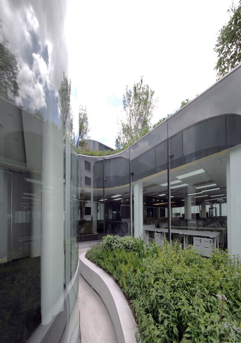 Toyota Thailand Marketing Complex by ASWA. Photograph by Phuttipan Aswakool.