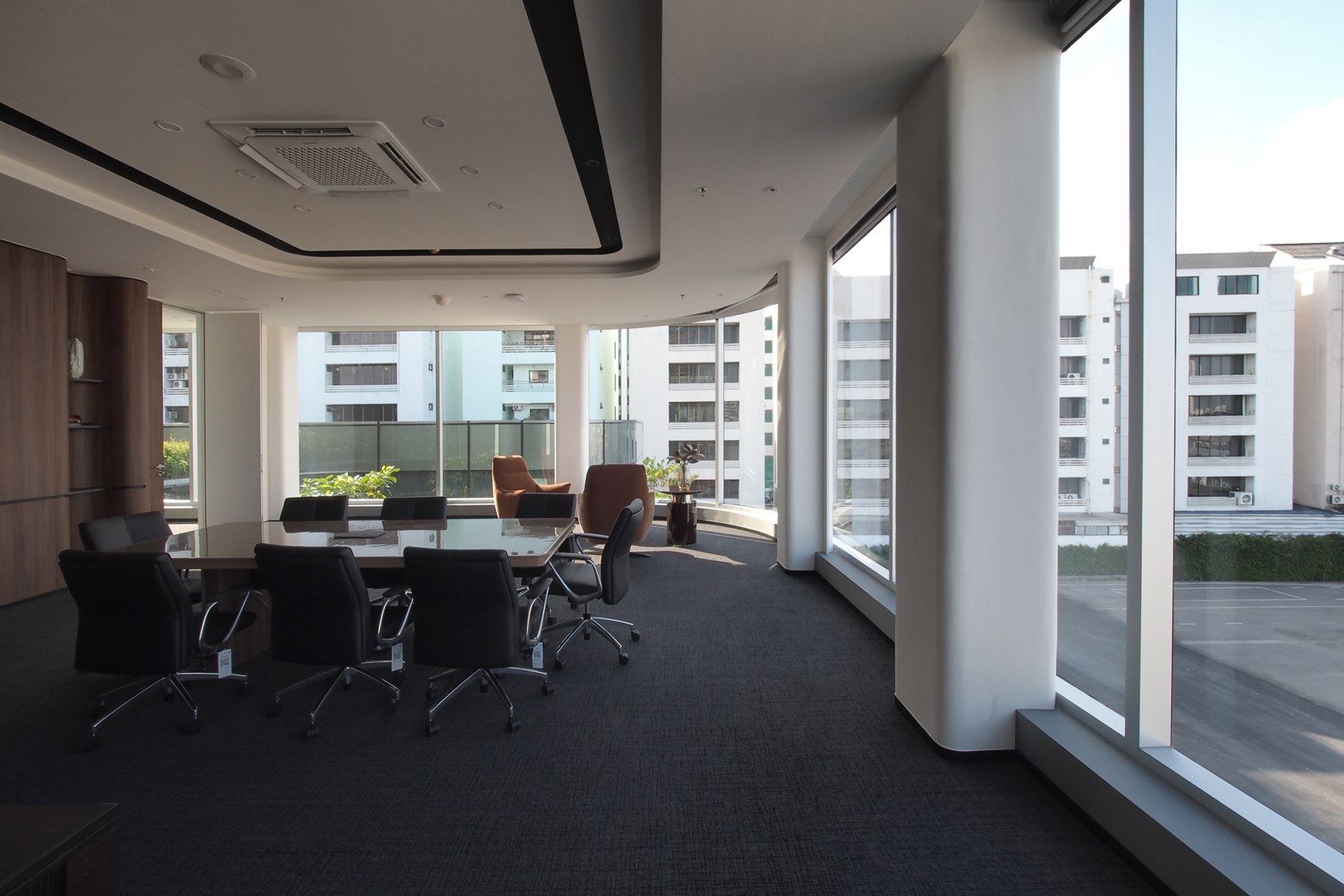 Toyota Thailand Marketing Complex by ASWA. Photograph by Phuttipan Aswakool.