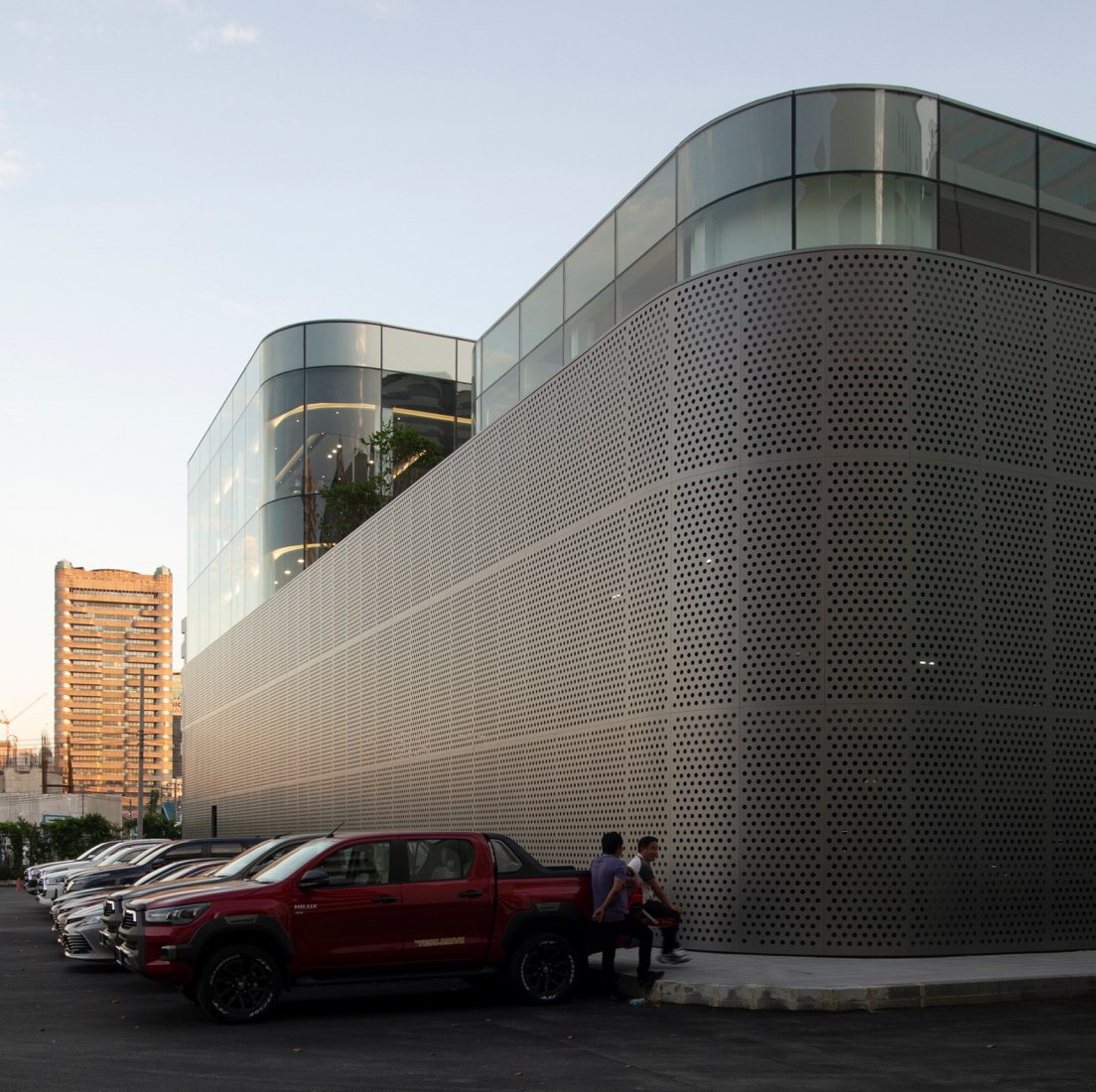 Toyota Thailand Marketing Complex by ASWA. Photograph by Phuttipan Aswakool.
