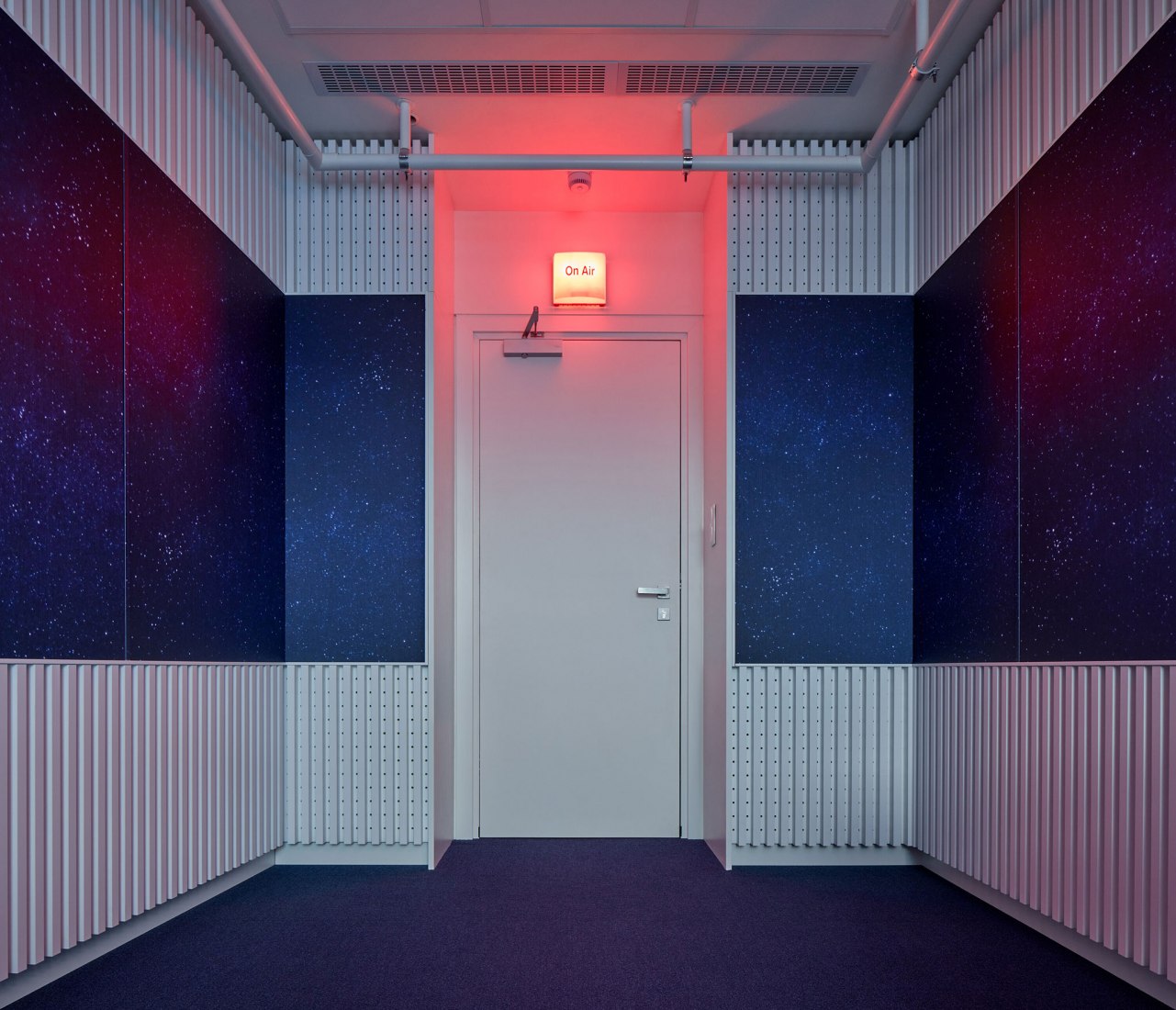 Nueva sede de la Radio Checa de Olomouc por Atelier 38. Fotografía por BoysPlayNice.