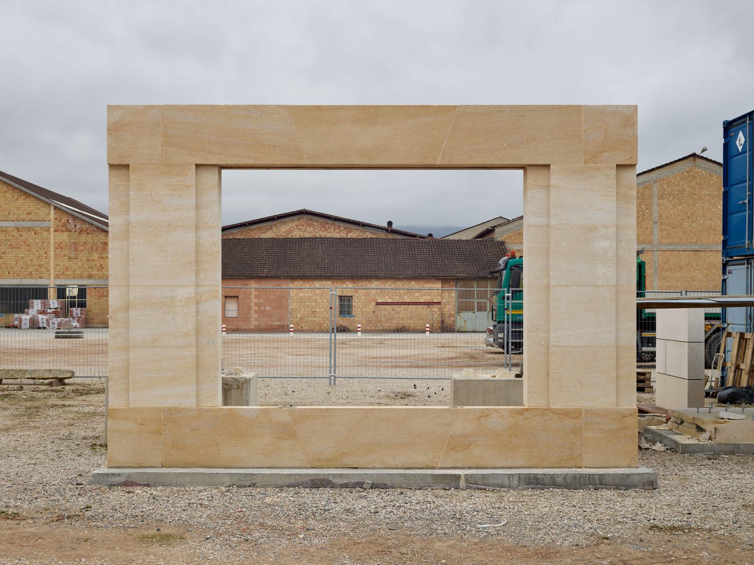 Construcción. 10 viviendas sociales a orillas del Ródano por Atelier Archiplein. Fotografía por Leo Fabrizio.