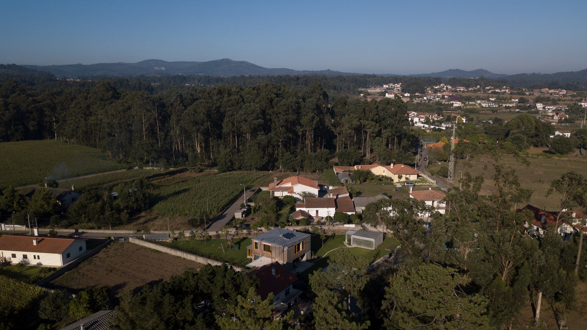 Casa de Férias by ATELIERDACOSTA. Photograph by Tiago Casanova