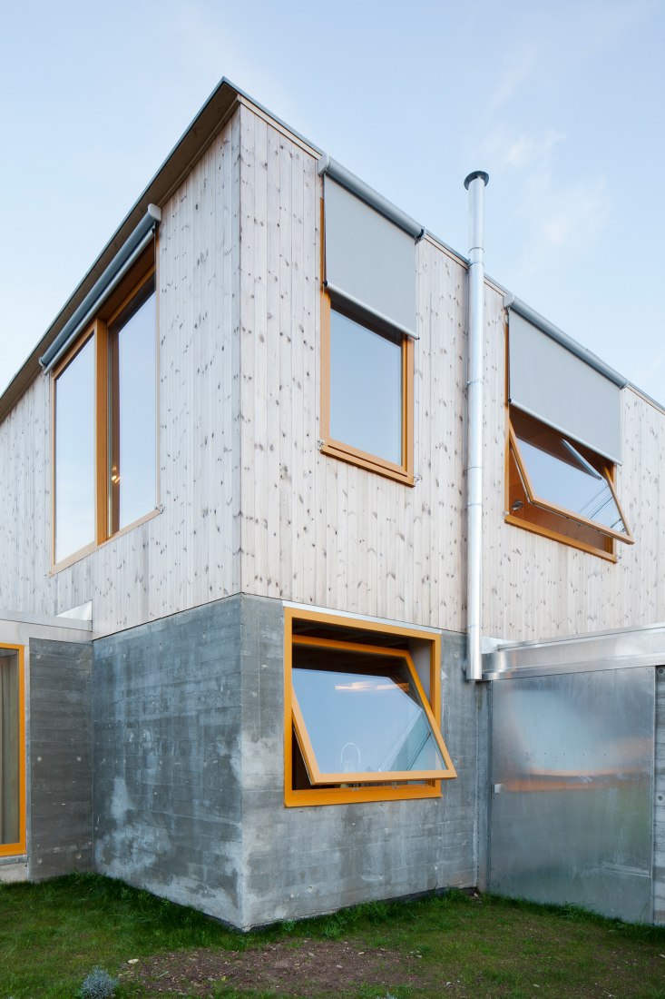 Casa de Férias by ATELIERDACOSTA. Photograph by Tiago Casanova