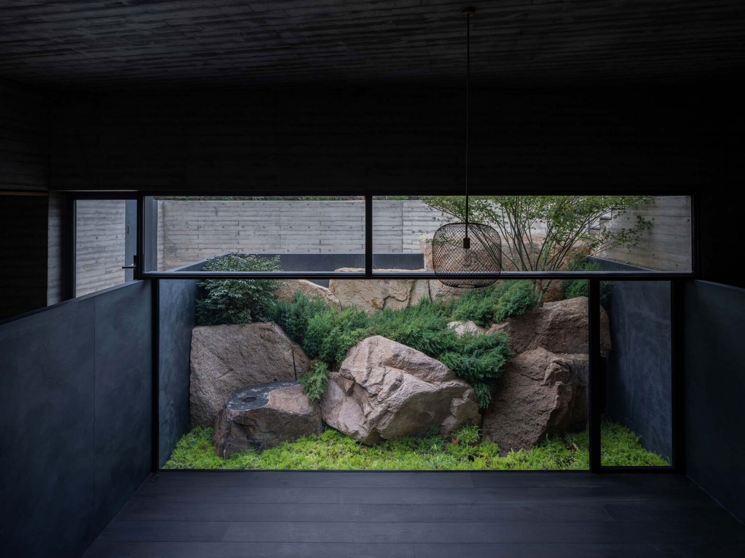 Golden Ridge Upper-cloister in Aranya Golden Mountain by Atelier Deshaus. Photograph by Fangfang Tian