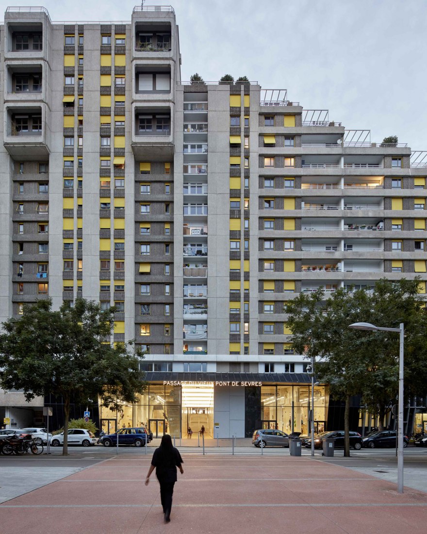 Restructuring of the Vieux Pont de Sèvres public passageways and climbing complex by Atelier du Pont. Photograph by Frédéric Delangle.
