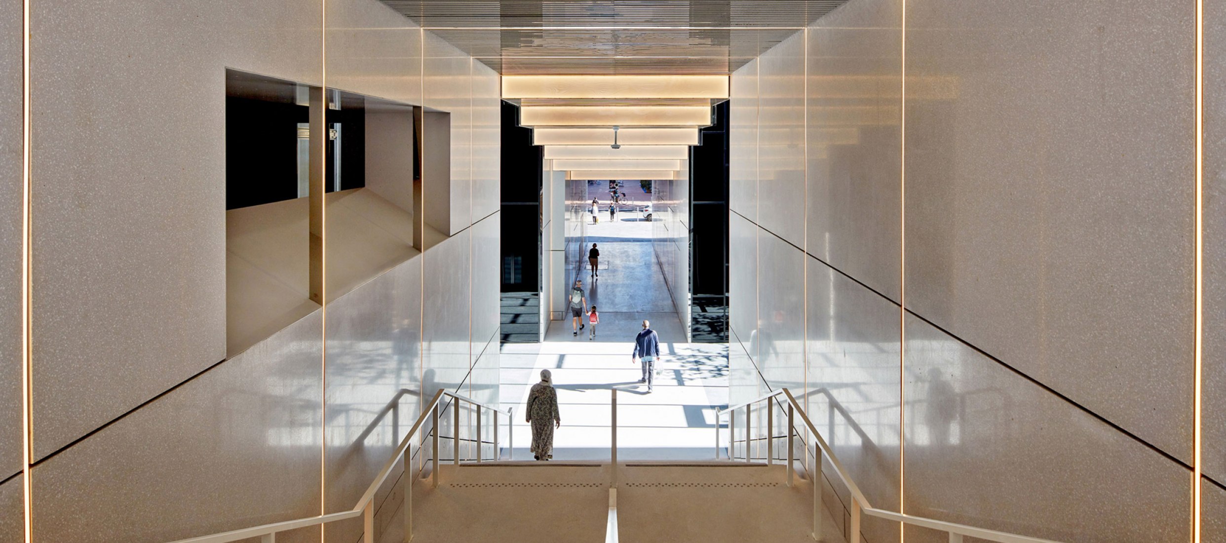 Restructuring of the Vieux Pont de Sèvres public passageways and climbing complex by Atelier du Pont. Photograph by Frédéric Delangle.