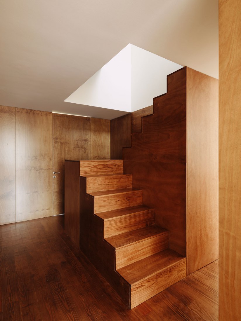 João Soares - penthouse renovation by Atelier José Andrade Rocha. Photograph by Hugo Santos Silva.