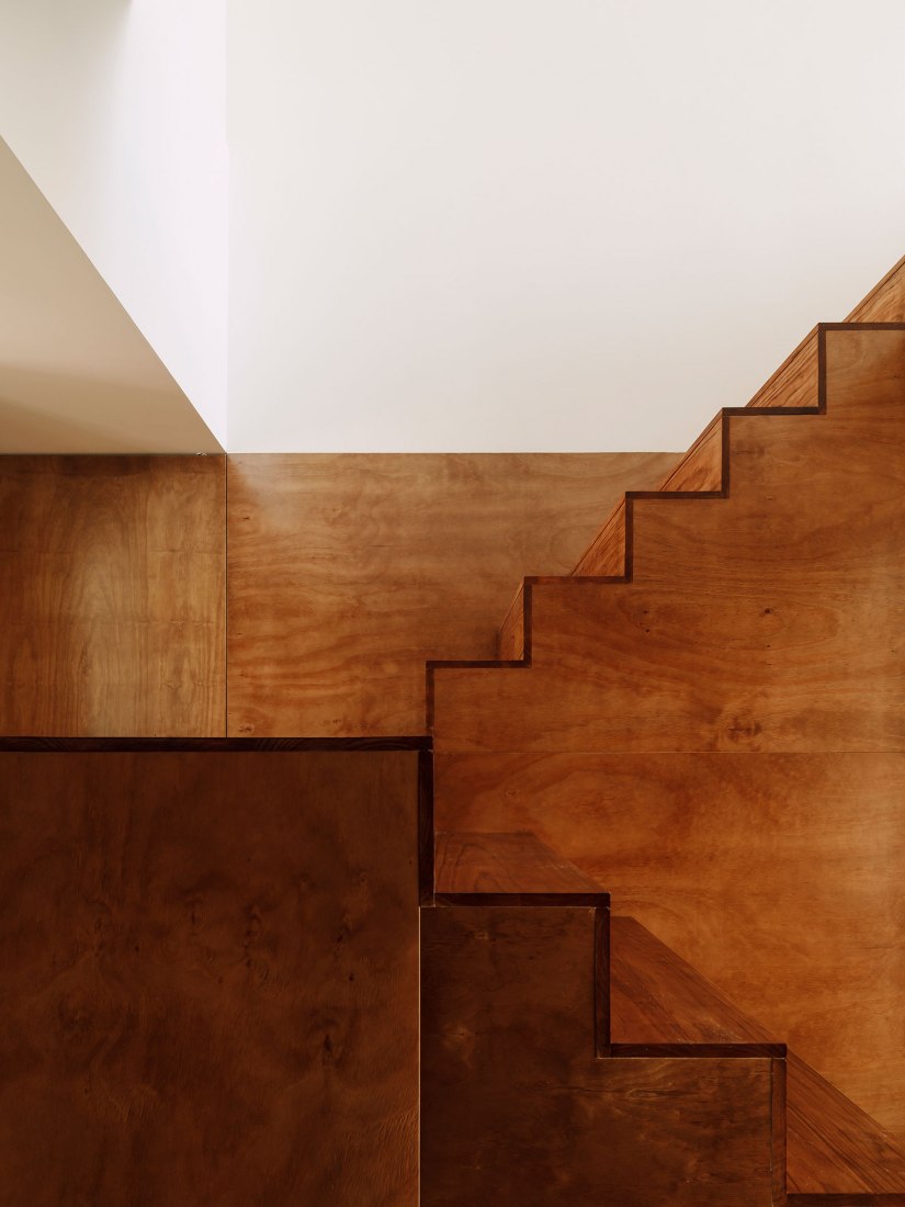 João Soares - penthouse renovation by Atelier José Andrade Rocha. Photograph by Hugo Santos Silva.