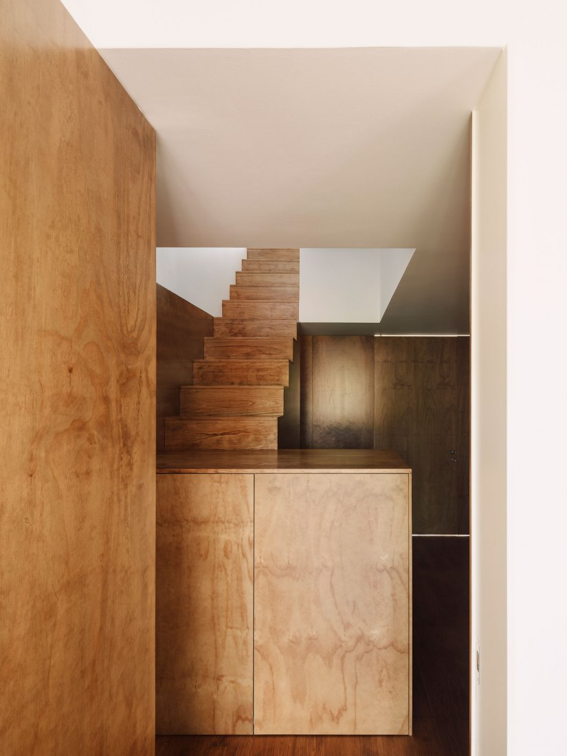 João Soares - penthouse renovation by Atelier José Andrade Rocha. Photograph by Hugo Santos Silva.