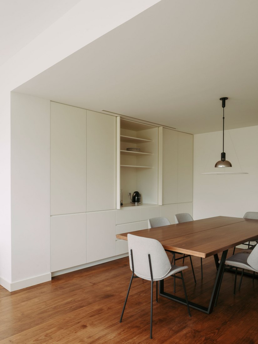 João Soares - penthouse renovation by Atelier José Andrade Rocha. Photograph by Hugo Santos Silva.