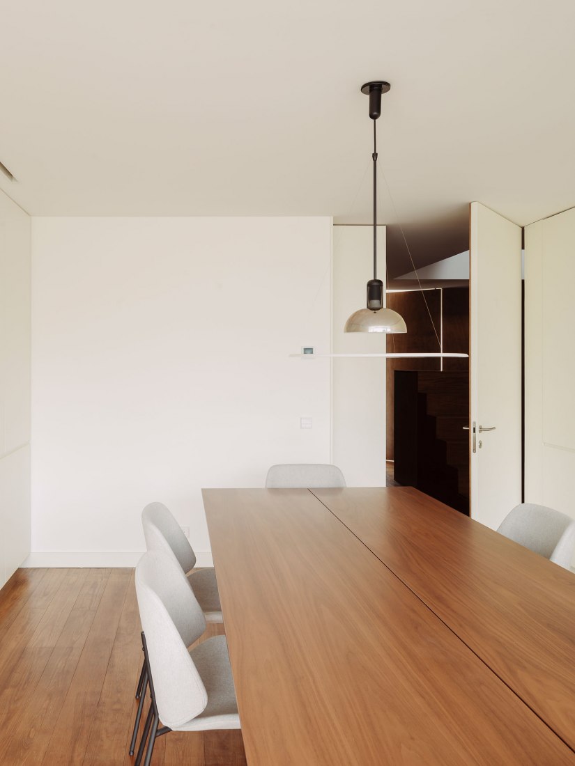 João Soares - penthouse renovation by Atelier José Andrade Rocha. Photograph by Hugo Santos Silva.