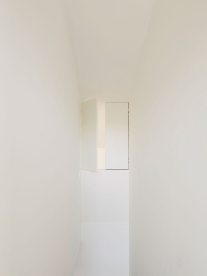 João Soares - penthouse renovation by Atelier José Andrade Rocha. Photograph by Hugo Santos Silva.