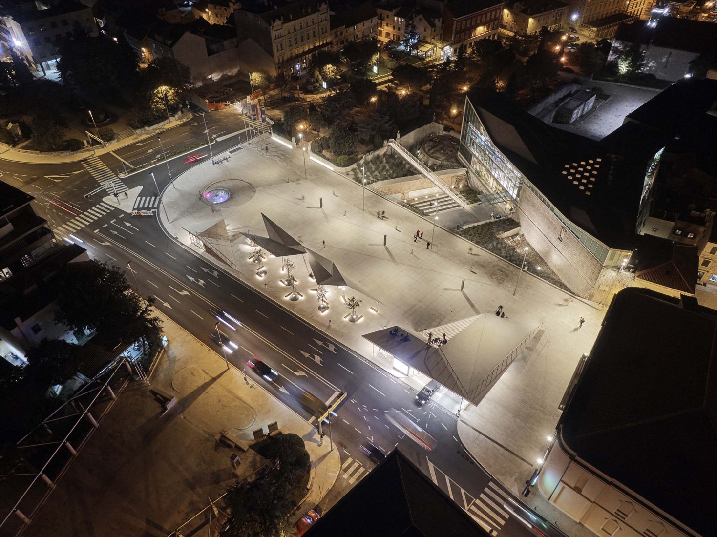 Poljana Square by Atelier Minerva + Institute for Architecure, Faculty of Architecture, University of Zagreb. Photograph by Ervin Husedžinović