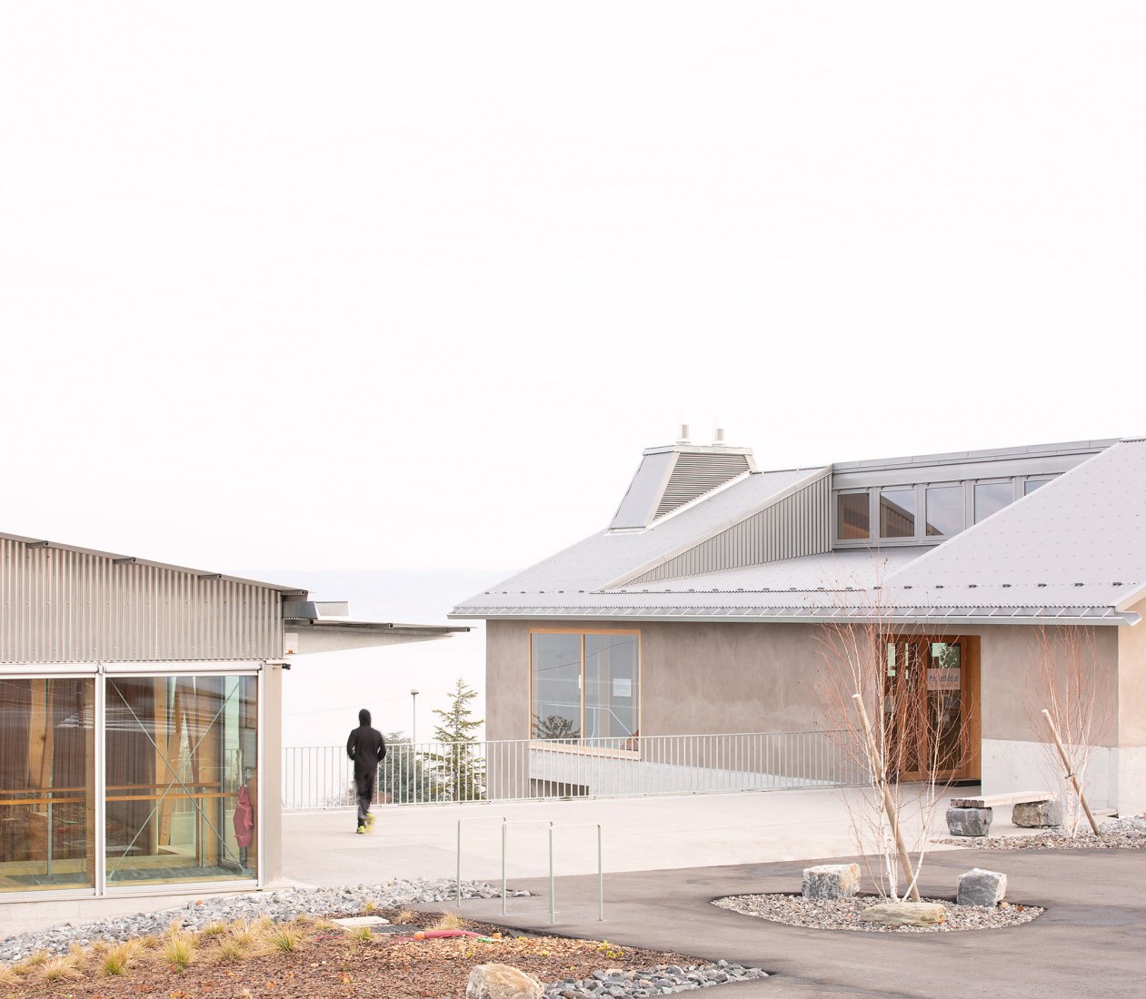 Community Facilities Hub by Atelier PNG, Atelier Julien Boidot, Émilien Robin Architecte. Photograph by Clément Guillaume, PNG.