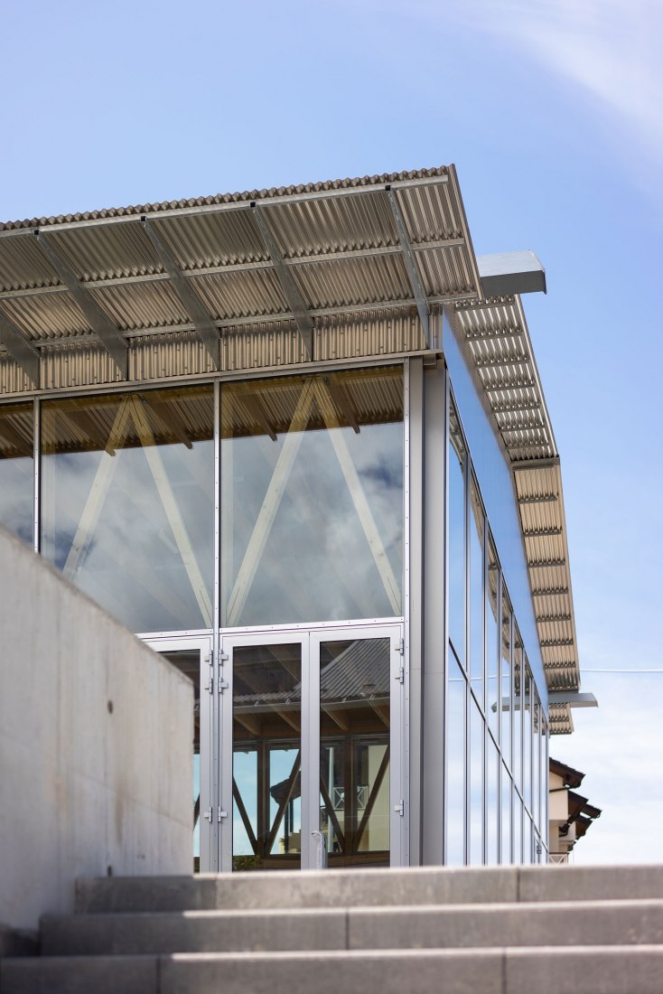 Community Facilities Hub by Atelier PNG, Atelier Julien Boidot, Émilien Robin Architecte. Photograph by Clément Guillaume, PNG.