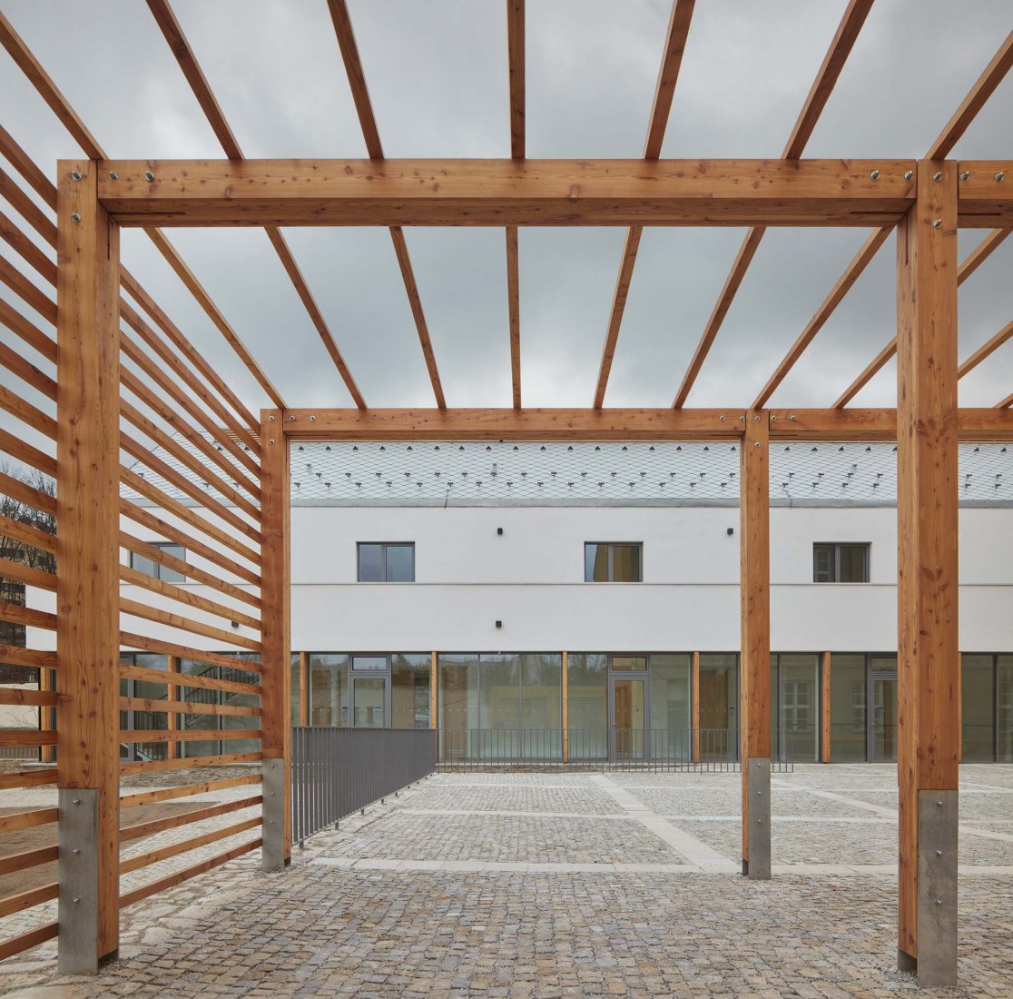 Extension of the Catholic Gymnasium in Třebíč by Atelier Tišnovka. Photograph by BoysPlayNice