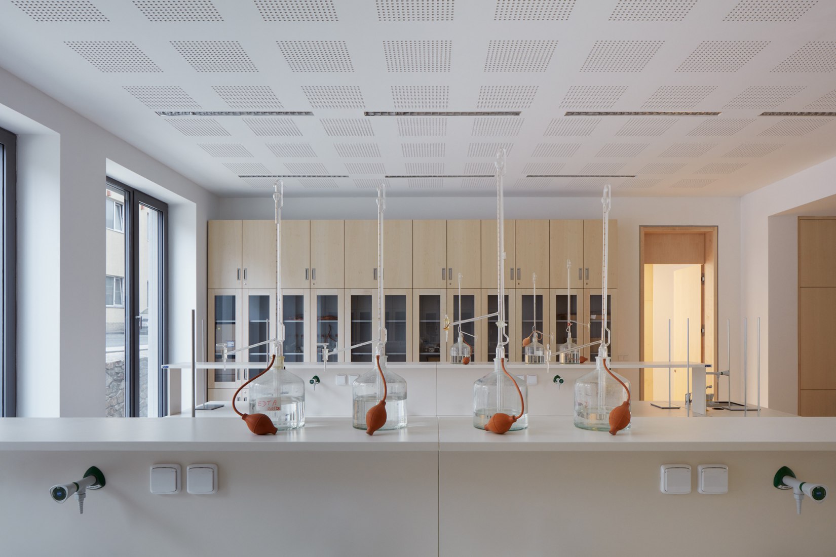 Extension of the Catholic Gymnasium in Třebíč by Atelier Tišnovka. Photograph by BoysPlayNice