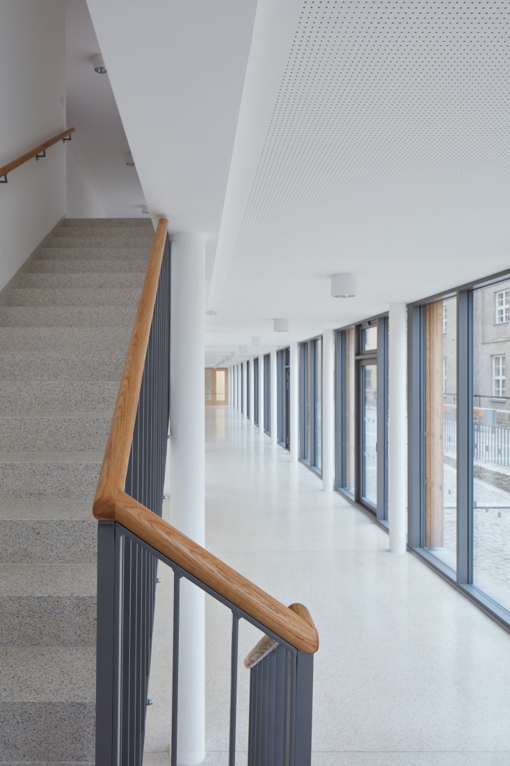 Extension of the Catholic Gymnasium in Třebíč by Atelier Tišnovka. Photograph by BoysPlayNice