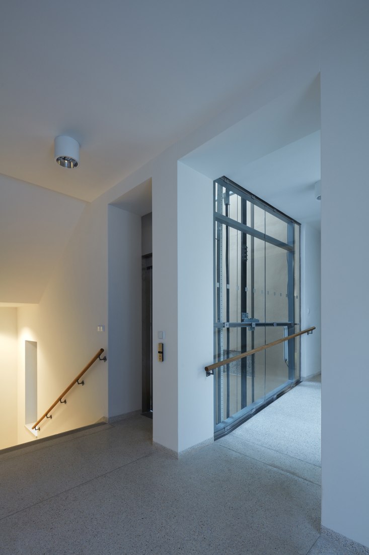 Extension of the Catholic Gymnasium in Třebíč by Atelier Tišnovka. Photograph by BoysPlayNice