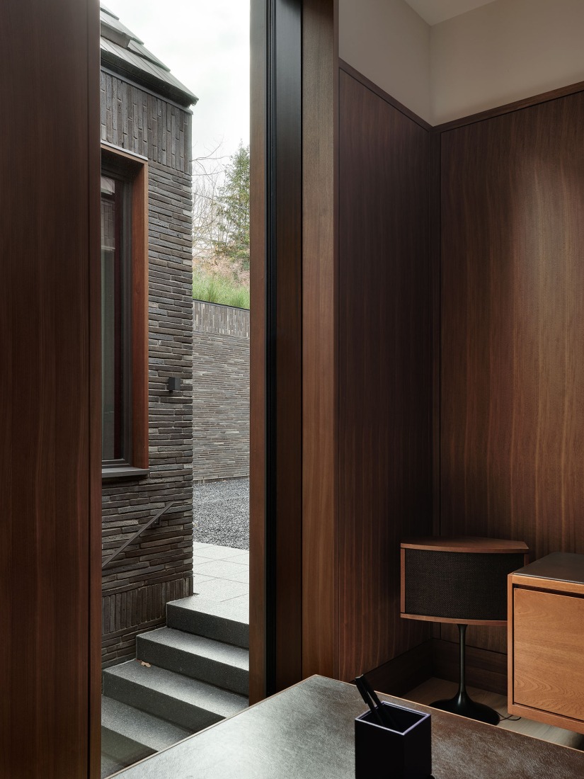 Residencia Lakeside Gallery por Atelier Échelle. Fotografía por Maxime Brouillet.