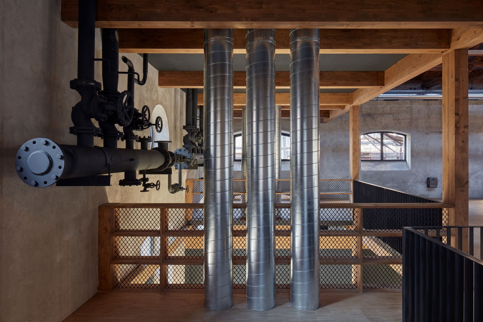Vista interior. Reconversión de la Boiler House por Atelier Hoffman. Fotografía © Jakub Skokan and Martin Tůma / BoysPlayNice