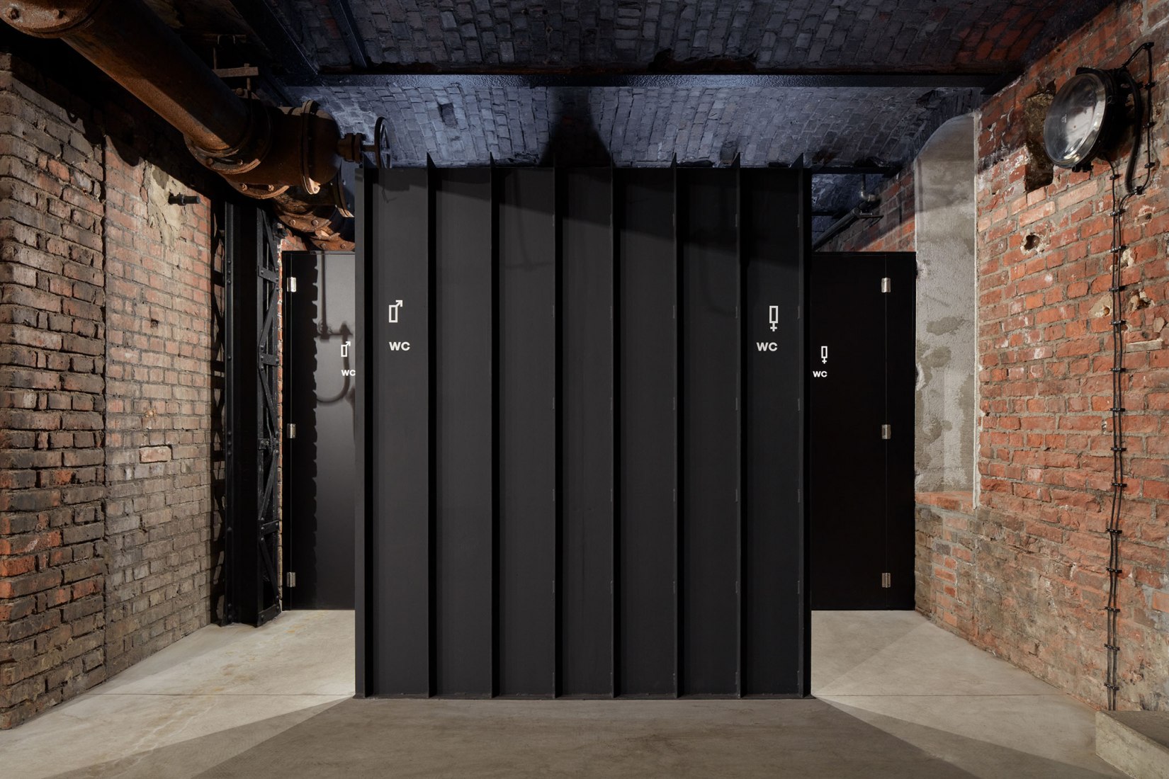 Sótano. Reconversión de la Boiler House por Atelier Hoffman. Fotografía © Jakub Skokan and Martin Tůma / BoysPlayNice