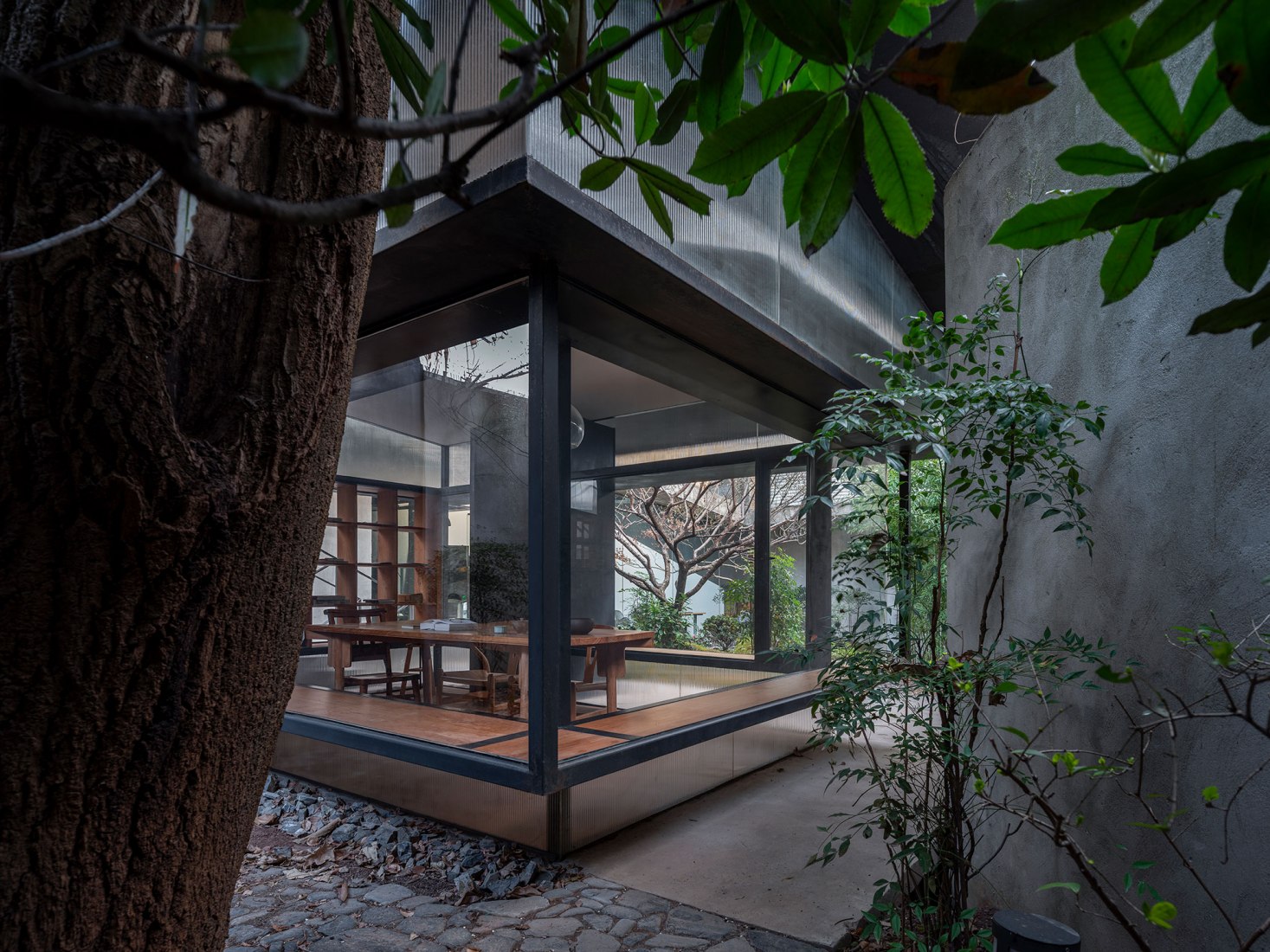 Casa de te en Li Garden por Atelier Deshaus. Fotografía por Tian Fangfang.