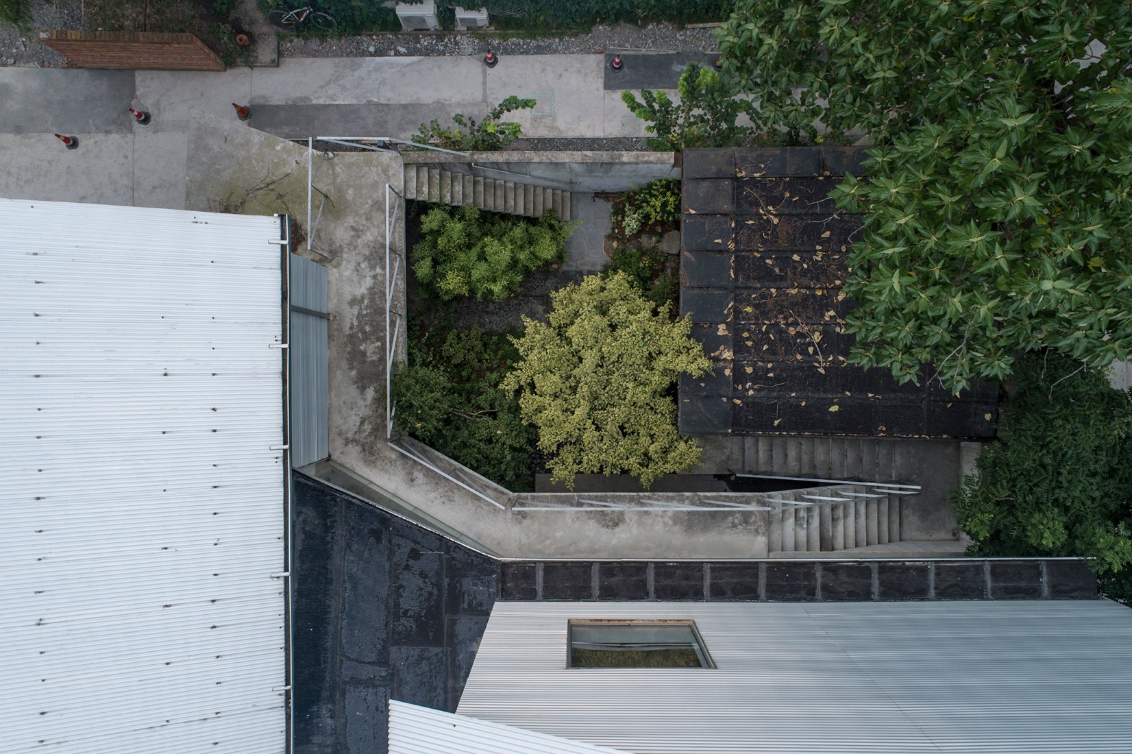 Casa de te en Li Garden por Atelier Deshaus. Fotografía por Tian Fangfang.