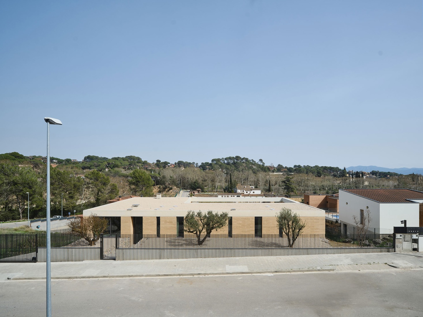 Casa Artiga by Atheleia Arquitectura. Photograph by Adrià Goula.