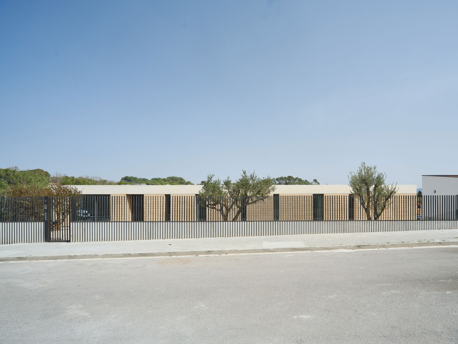 Casa Artiga by Atheleia Arquitectura. Photograph by Adrià Goula.