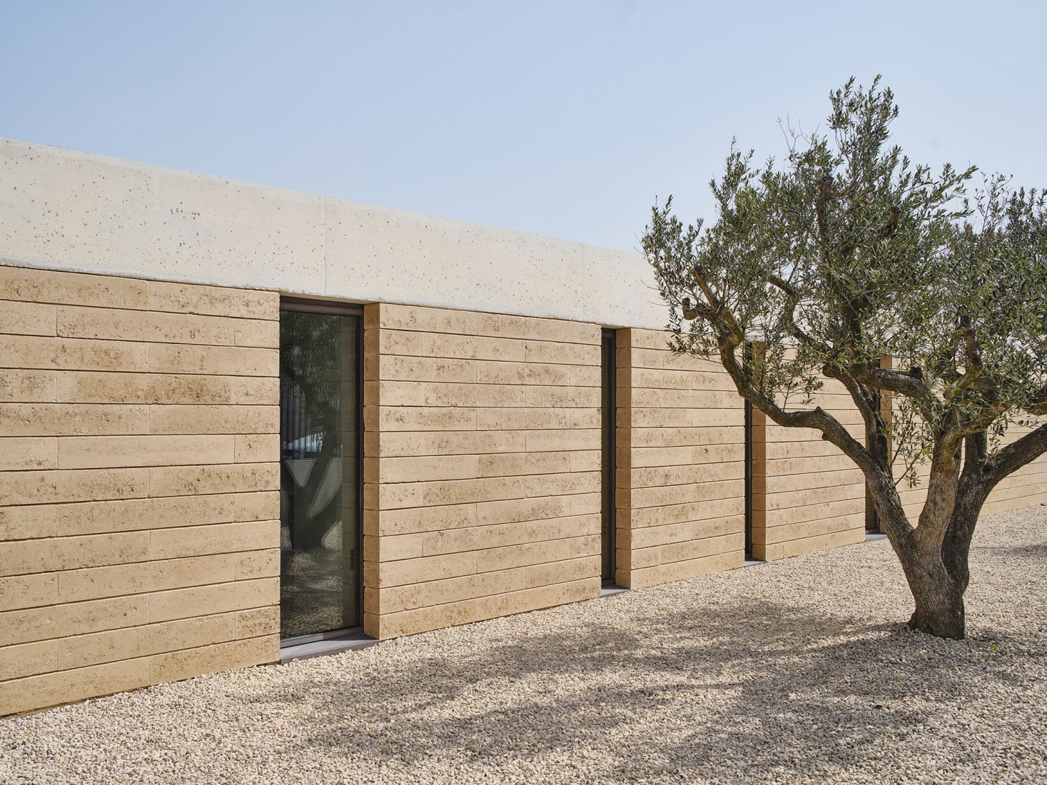Casa Artiga by Atheleia Arquitectura. Photograph by Adrià Goula.