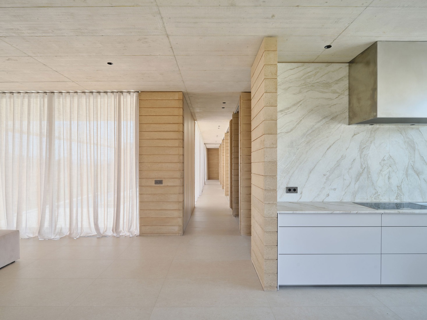 Casa Artiga by Atheleia Arquitectura. Photograph by Adrià Goula.